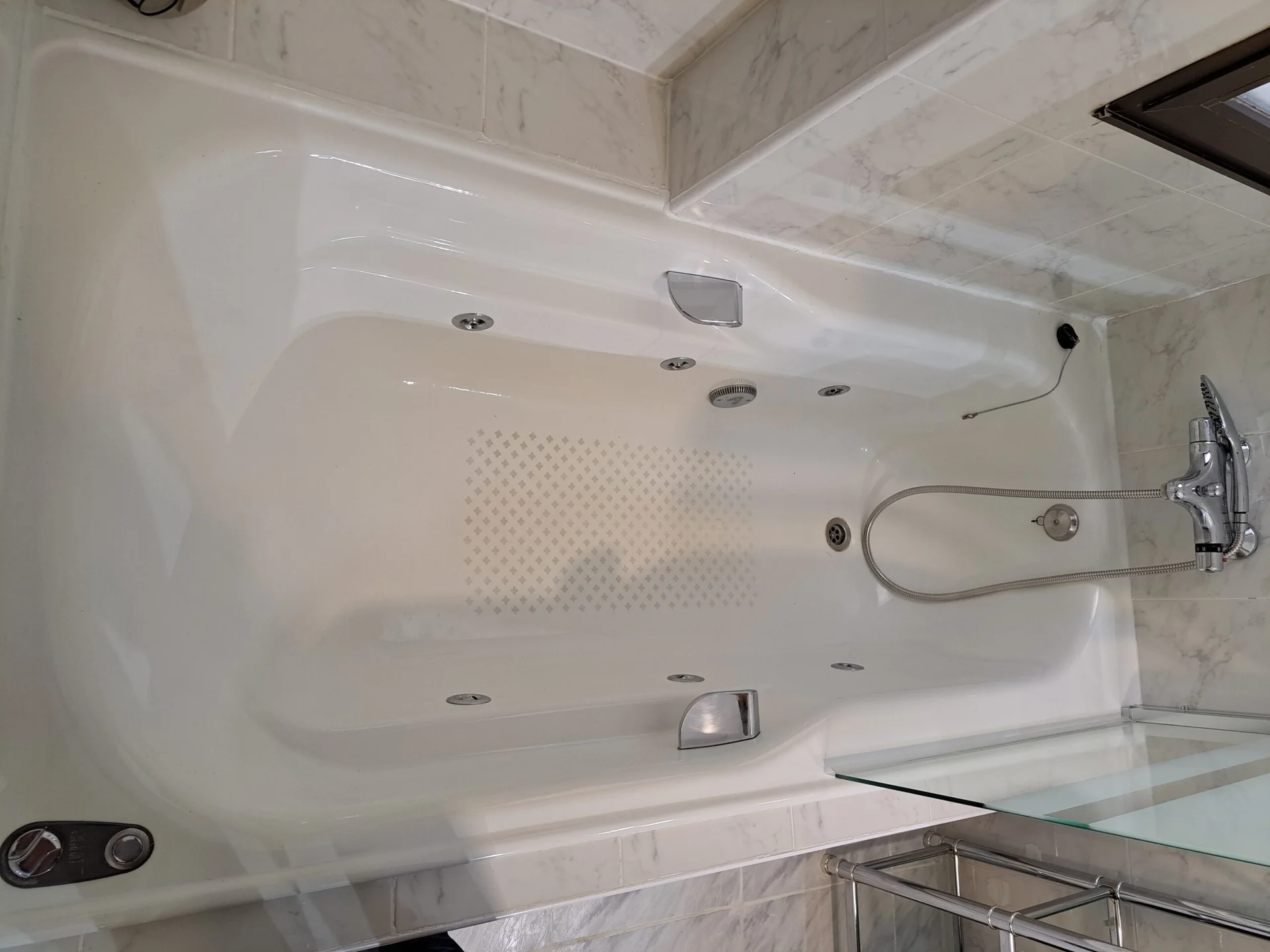 Bañera de hidromasaje en Casa Ángel